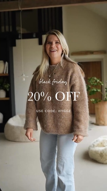 Ad 195: Lianna in the living room with the beanbag, Black Friday 20% off text on screen